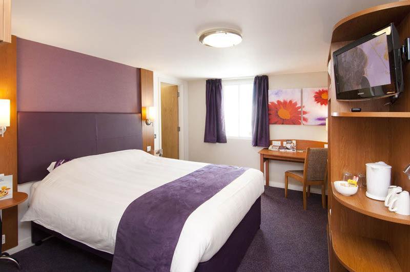 Premier Inn London Enfield Kültér fotó